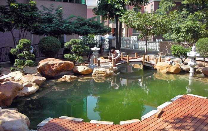 仿真假山水池如何調(diào)節(jié)