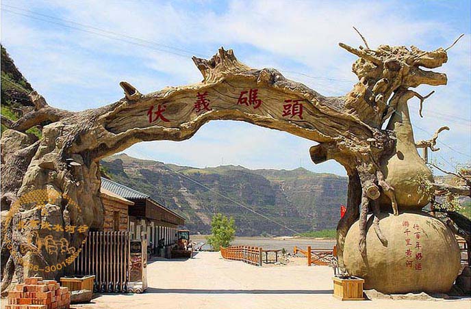 生態(tài)園大門壽命長，自身充滿特的水泥景觀韻味