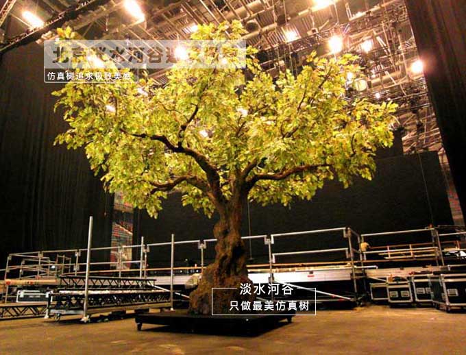 仿真樹營造出了普通植物無法實現的景觀效果