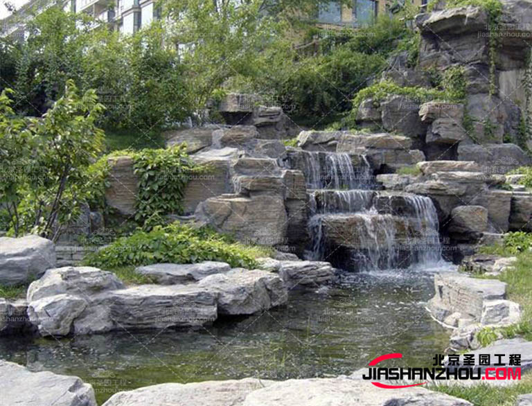 塑石假山是一個可以讓公園或是景區變得加的漂亮美觀