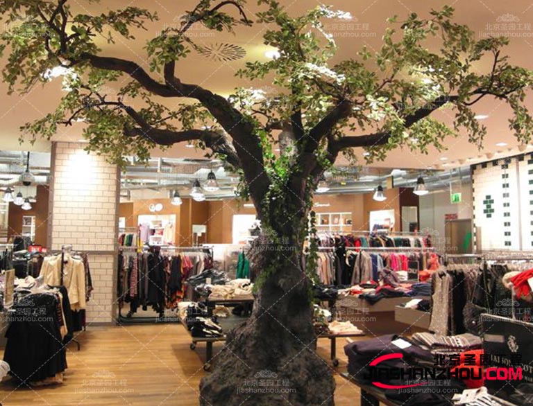 仿真樹是一種仿制木材紋理及質感的材料通常由樹脂制成