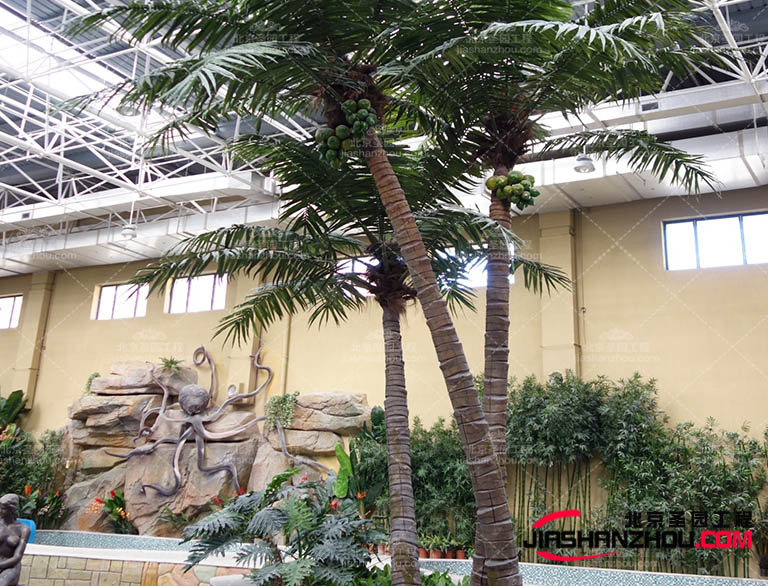 而且仿真樹無需經常澆水、修剪等維護，相對于真樹容易管理