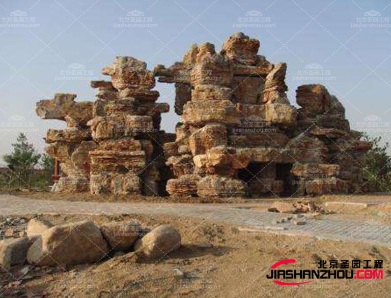 塑石假山是古代與現代藝術為一體的藝術設計，加的宏偉