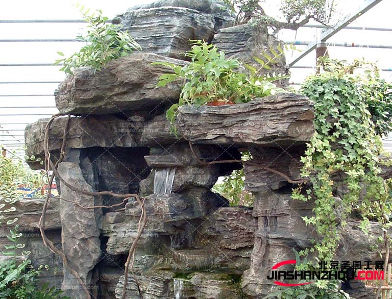 要讓塑石假山在廣泛的領域和范圍發揮作用需要注重質量