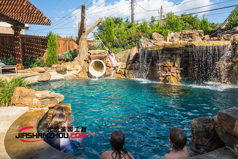 重慶塑石假山美景是集休閑觀光娛樂為一體的現(xiàn)代旅游區(qū)