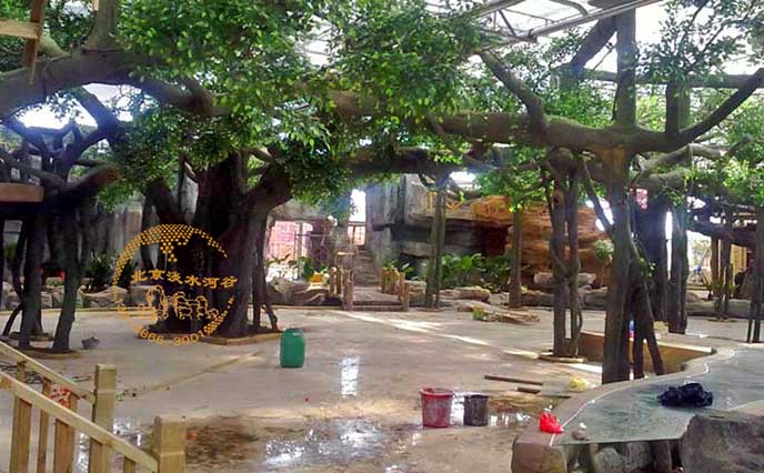 仿真榕樹.jpg 仿真榕樹