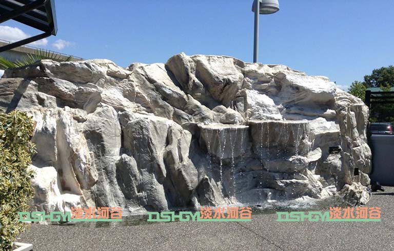 塑石假山.jpg 塑石假山