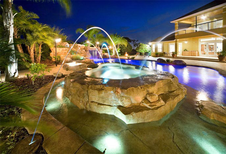 塑石假山.jpg 塑石假山