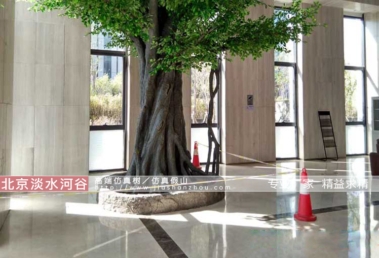 大型仿真樹.jpg 大型仿真樹