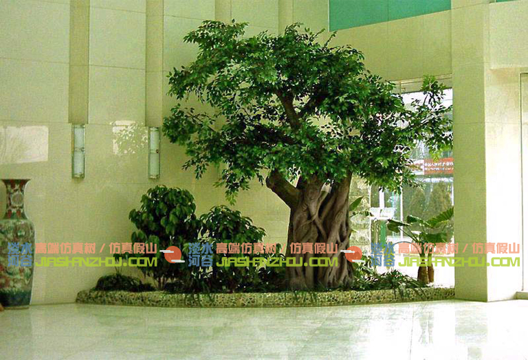 客廳仿真樹(shù).jpg 客廳仿真樹(shù)