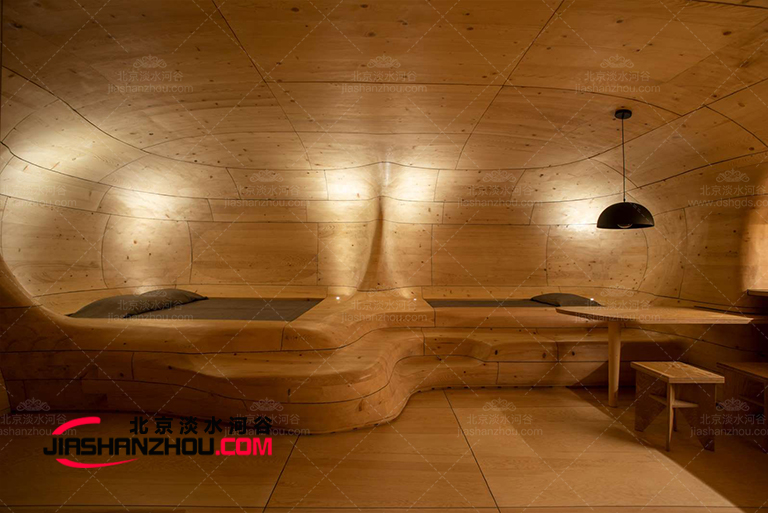 木質仿洞穴酒店