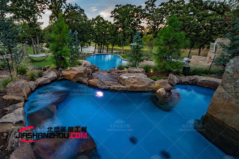 塑石假山.jpg 塑石假山