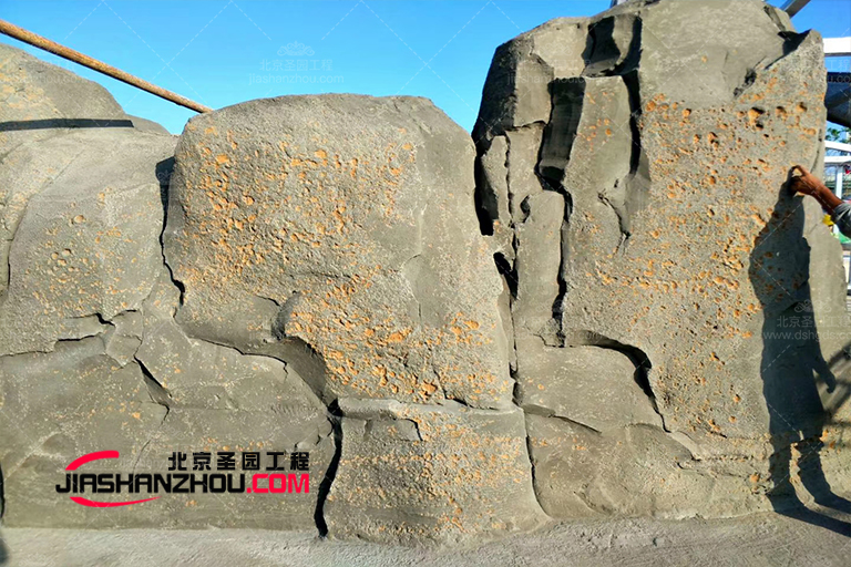 塑石假山.jpg 塑石假山