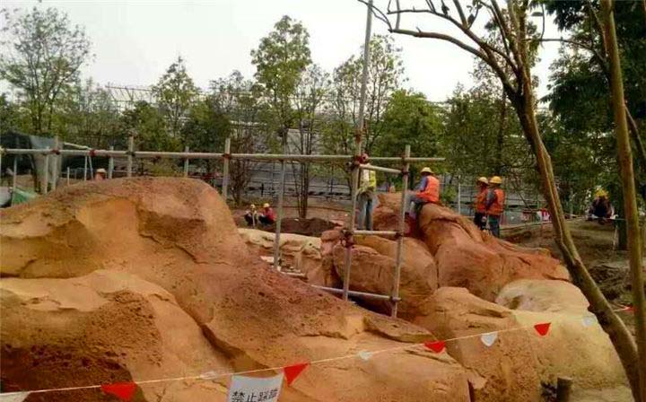 塑石假山.jpg 塑石假山.jpg