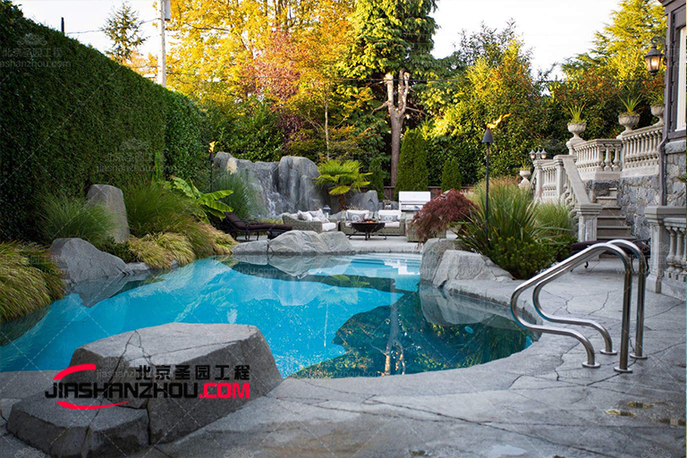 水泥假山.jpg 水泥假山.jpg