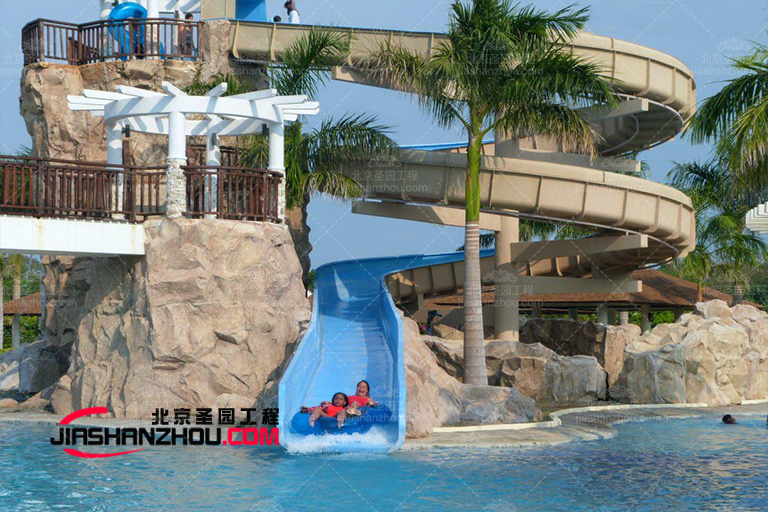 塑石假山.jpg 塑石假山.jpg