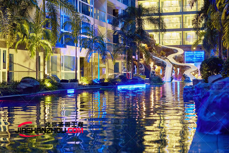 塑石假山.jpg 塑石假山.jpg